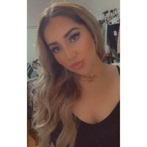 Meet your Posher, Angelica